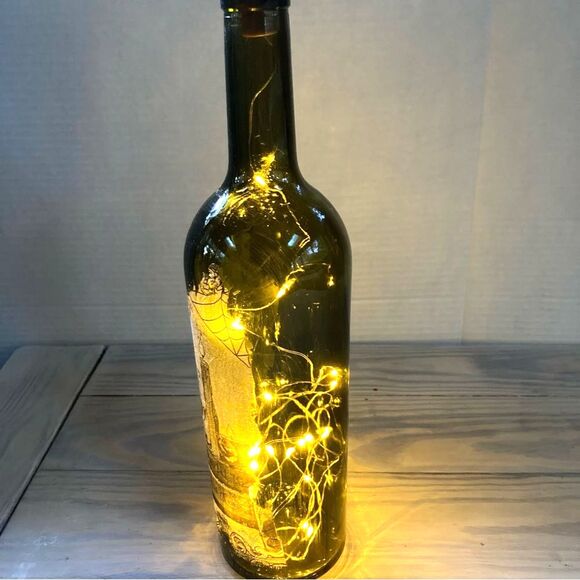 SKULL SKELETON Green Wine Bottle Lit Up Cork Gothic Morbid 12 inches Tall - Picture 6 of 13
